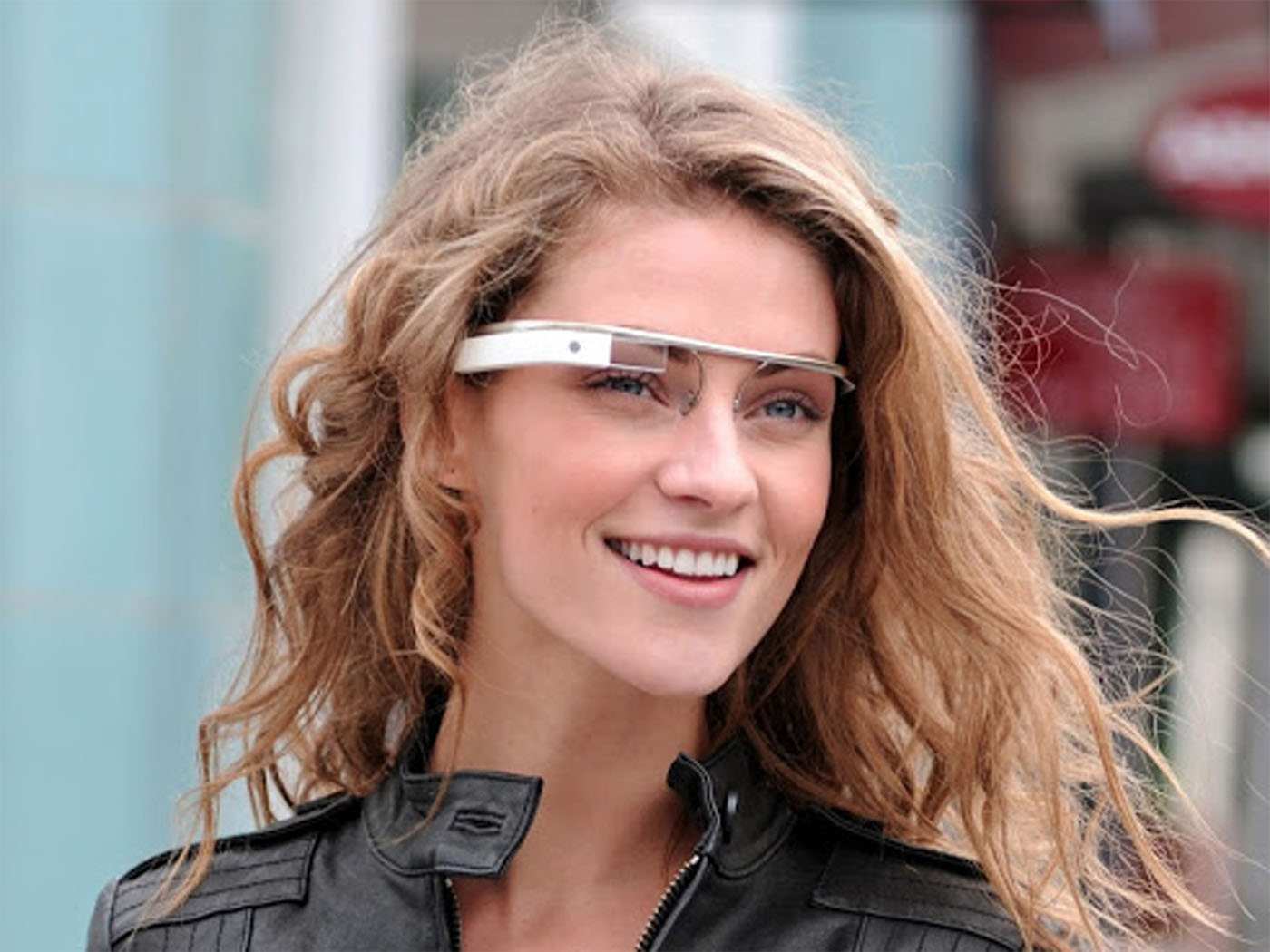 Internet au coin de l’oeil avec les Google Glass: Interview de Florent GASTAUD de GoGlasses